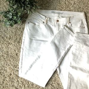 OLD NAVY Sweetheart White Jeans. Size 12.